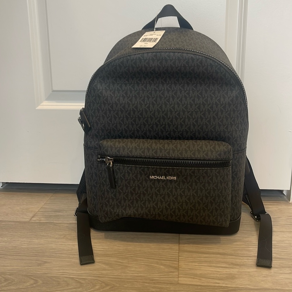 New! Michael Kors Gray Backpack Sleek Urban Design